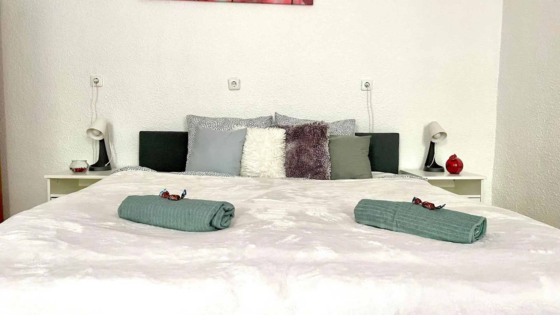 Very Warm Home With Big Bed Near New York Cafe Budapest Hungary